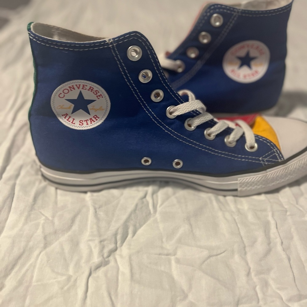 Multicolor converse high tops All-Star. Never worn